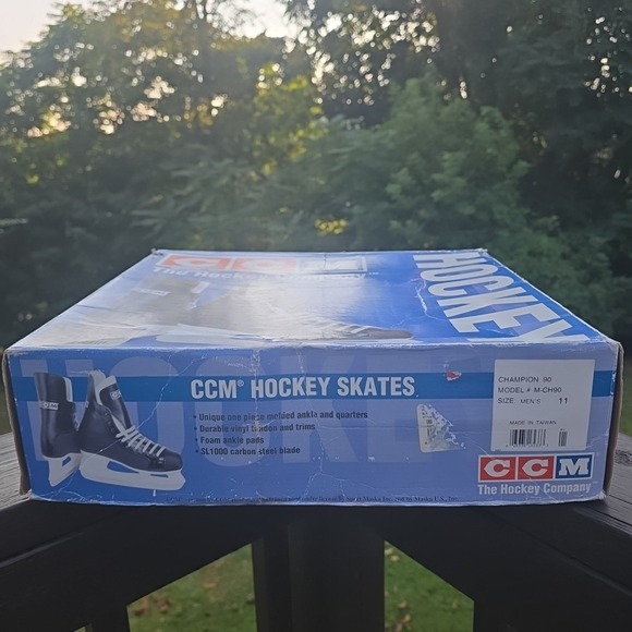 BRAND NEW CCM Champion 90 Vintage Ice Hockey Skates Men's Size 11 New In Box - Picture 1 of 16